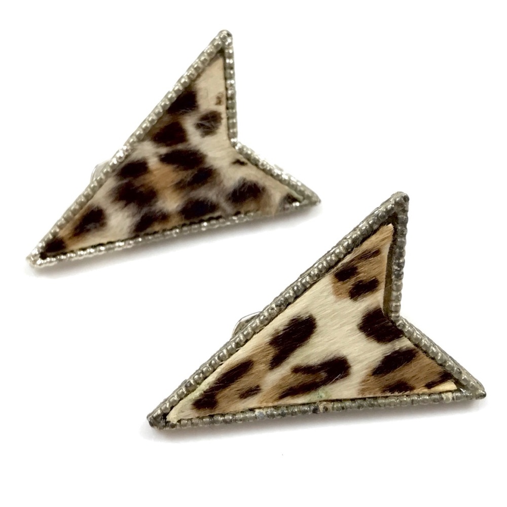 1950’s leopard printed calf hair clip on earrings